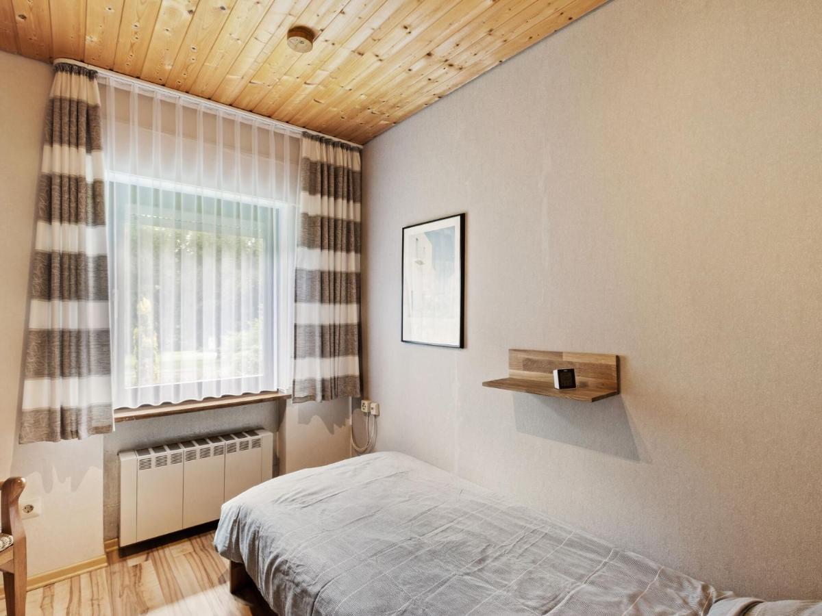 Idyllic Bungalow In Feusdorf With Forest View חדר תמונה